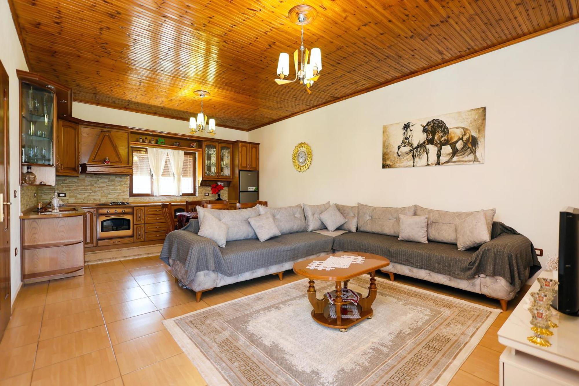 Villa Kevin Berat Bagian luar foto